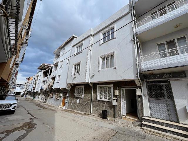 Bm Real Estate Hacivatta Satılık 3 Katlı Müstakıl Ev