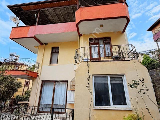 Bmkdan Antalya Alanya Avsallarda Satılık Tripleks Villa
