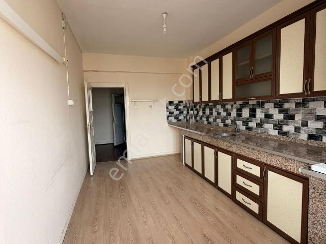 Bmk'dan Kumluca Merkezde 3+1 Cadde Üzeri Kiralık Daire