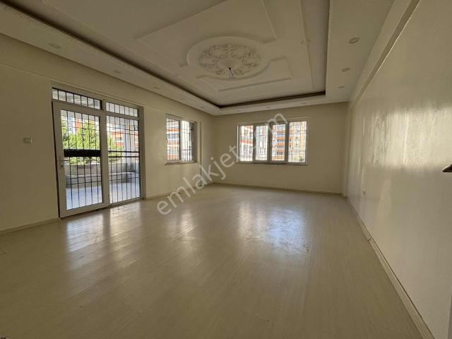 Çbn' Den 2,5+1 Yerden Isıtmalı Hastane Bölgesinde Kiralık Daire