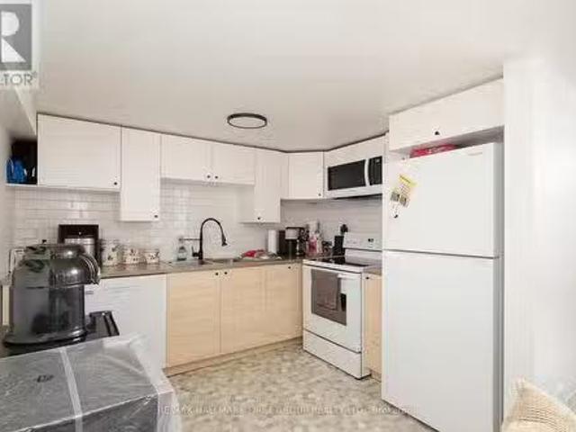 Bsmt 1443 Westbrook Drive, Peterborough West, ON, K9J 6R3.