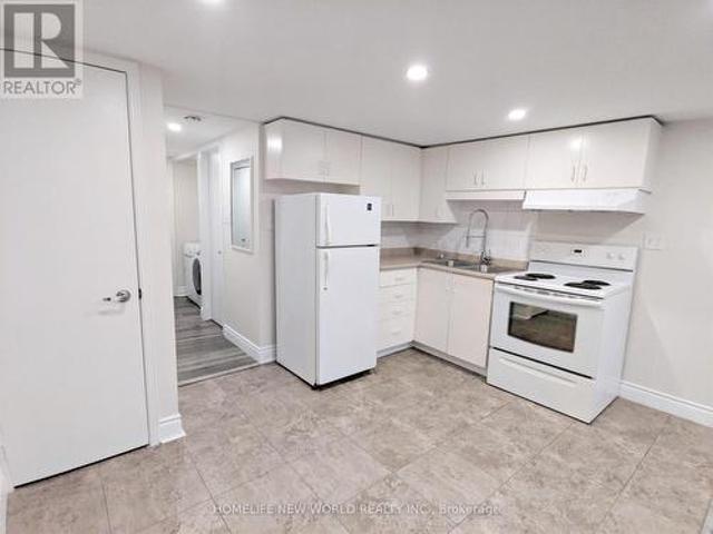 Bsmt 158 Coxwell Avenue, Toronto, ON, M4L 3B2 house for lease | Listing ID E13644 | Royal LePage