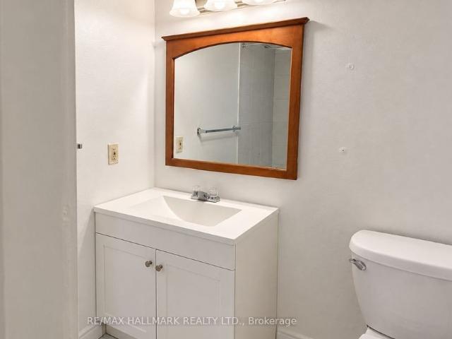 BSMT 102 Murray Drive, Aurora
