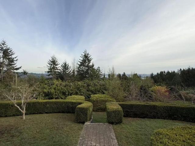 BSMT 750 Greenwood Road, West Vancouver