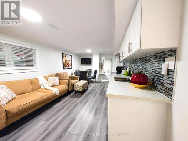 Bsmt 71 Cherry Blossom Crescent, Clarington, ON, L1E 1G6 house for lease | Listing ID E13710 | Royal LePage