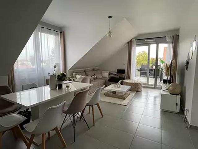 Brou sur Chantereine 77177 Location appartement 2 pièces t2 au dernier étage terrasse