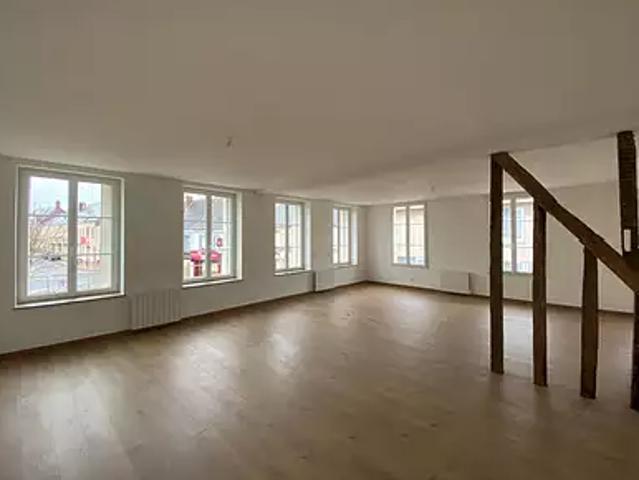 Brou 28160 Location appartement 5 pièces t5 cave