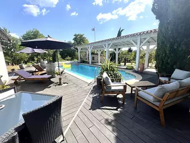 Brouchaud 24210 Achat / Vente maison 6 pièces t6 piscine parking