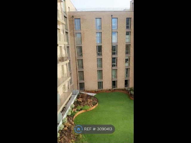 Broughton Court, West Drayton UB7, 2 bed flat to rent, £1,900 pcm | PrimeLocation