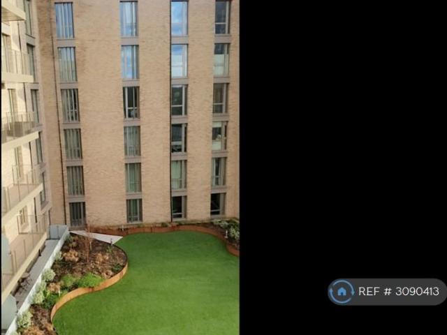 Broughton Court, West Drayton, UB7 2 bed flat to rent £1,900 pcm £438 pw