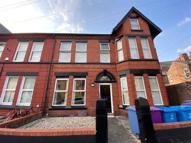 Broughton Drive, Liverpool L19, 2 bed flat to rent, £925 pcm | PrimeLocation