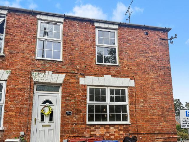 Broughton Road, Banbury OX16 3 bed end of terrace house to rent £1,250 pcm £288 pw