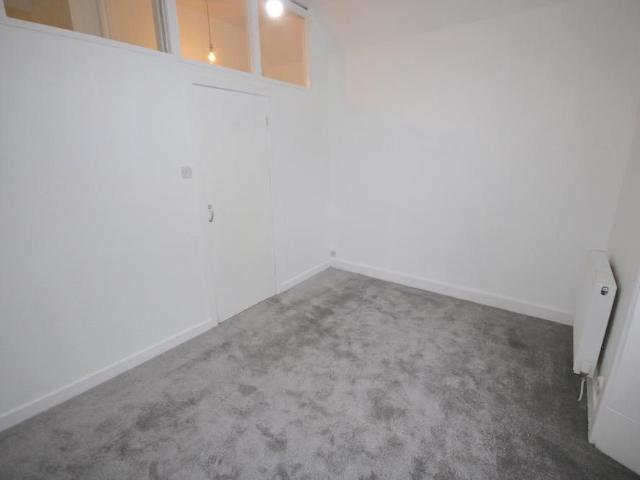 Broughton Road, Edinburgh, EH7