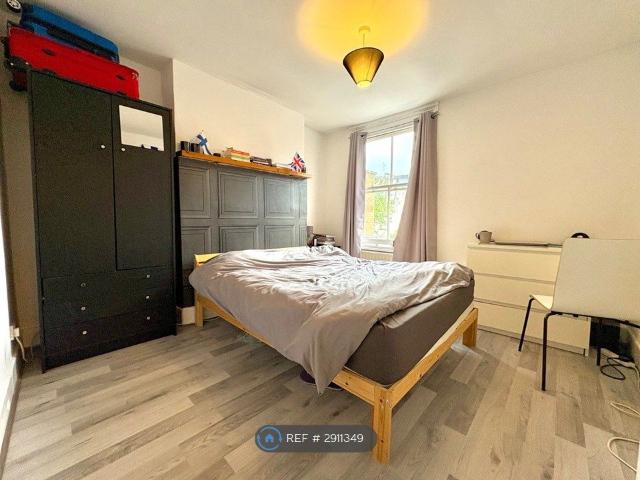 Broughton Road, London SW6, 4 bed maisonette to rent, £1,000 pcm | PrimeLocation
