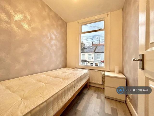 Broughton Road, London, SW6 4 bed maisonette to rent £1,000 pcm £231 pw