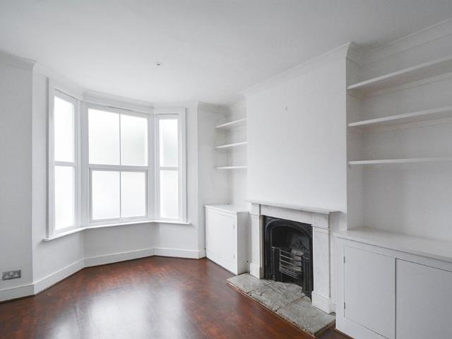 Broughton Road, London, SW6 4 bed terraced house to rent £5,750 pcm £1,327 pw