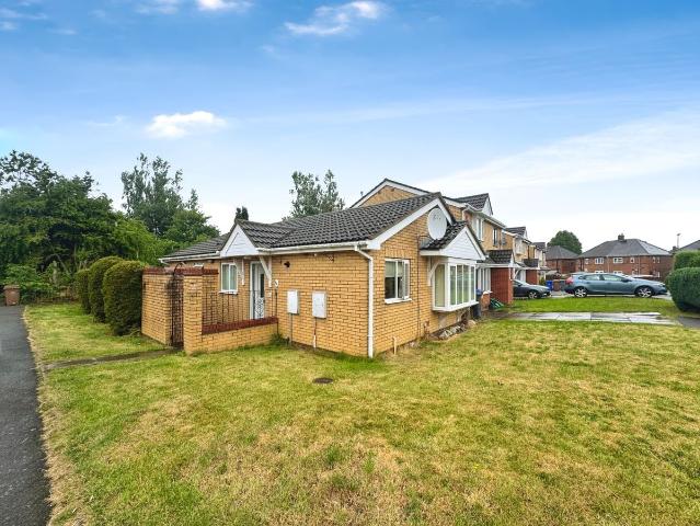 Broughton Road, Stoke On Trent ST2, 3 bed bungalow to rent, £950 pcm | PrimeLocation