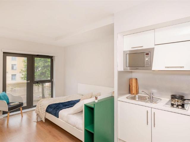 Brougham Hayes, Bath BA2 Studio to rent £1,495 pcm £345 pw