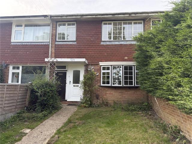 Brougham Place, Farnham, Surrey, GU9 1 bed in a house share to rent £525 pcm £121 pw