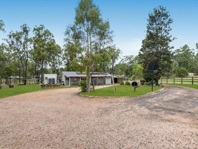 Motivated Seller Act Fast, Location Location Location
