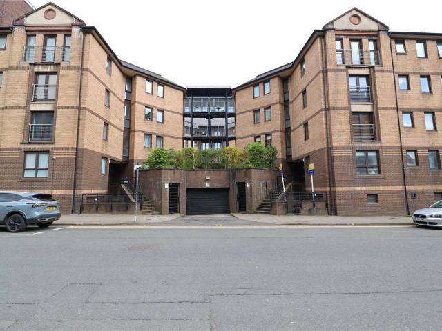 Brown Street, Glasgow, G2 1 bed apartment to rent £1,050 pcm £242 pw