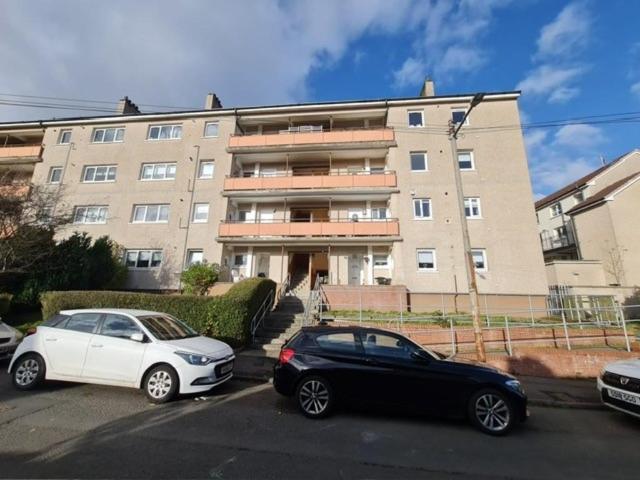 Brownhill Road, Glasgow, G43 2AD, United Kingdom | 3 bed apartment for rent #134708042 | Rentberry