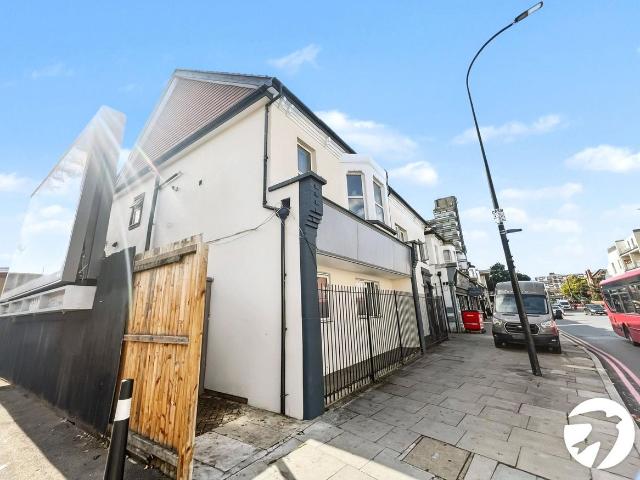 Brownhill Road, London SE6, 2 bed flat to rent, £1,750 pcm | PrimeLocation