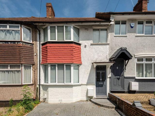 Browning Avenue, Worcester Park KT4, 3 bed terraced house to rent, £5,000 pcm | PrimeLocation