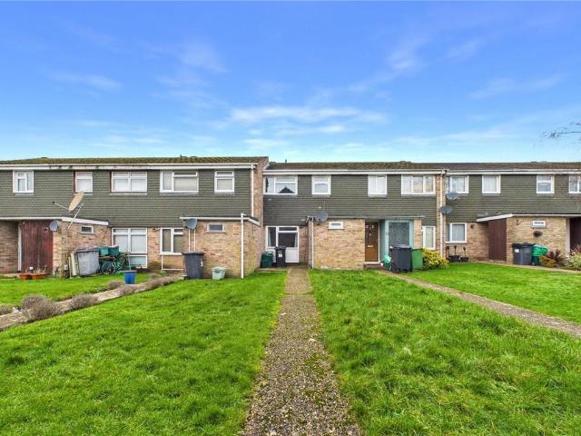 Browning Close, Thatcham, Berkshire. 3 bed terraced house to rent £1,400 pcm £323 pw