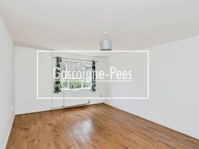 Browning Close, Basingstoke, RG24