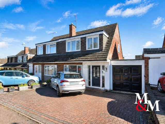 BROWNING CRESCENT 3 bed semi detached house to rent £1,550 pcm £358 pw