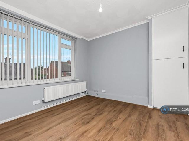 Browning Road, Dartford, DA1 1 bed flat to rent £1,100 pcm £254 pw