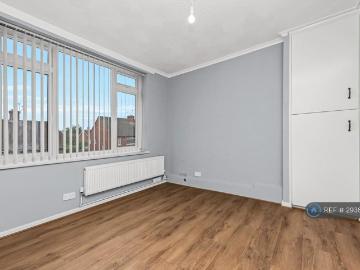 Browning Road, Dartford, DA1 1 bed flat to rent £1,360 pcm £314 pw