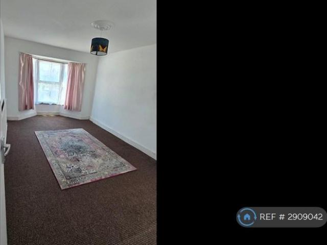 Browning Road, London, E12 1 bed flat to rent £1,517 pcm £350 pw