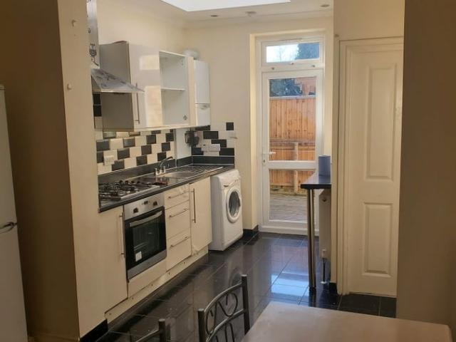 Browning Road, London E12, 2 bed flat to rent, £1,700 pcm | PrimeLocation