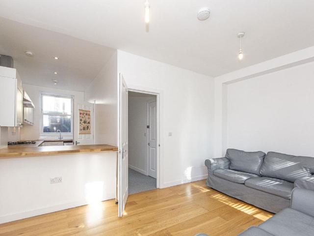 Browning Street, Walworth SE17, 2 bed flat to rent, £2,500 pcm | PrimeLocation