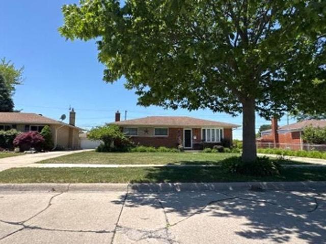 Brownlea Dr