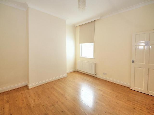 Brownlow Road, London, N11 1 bed in a house share to rent £900 pcm £208 pw