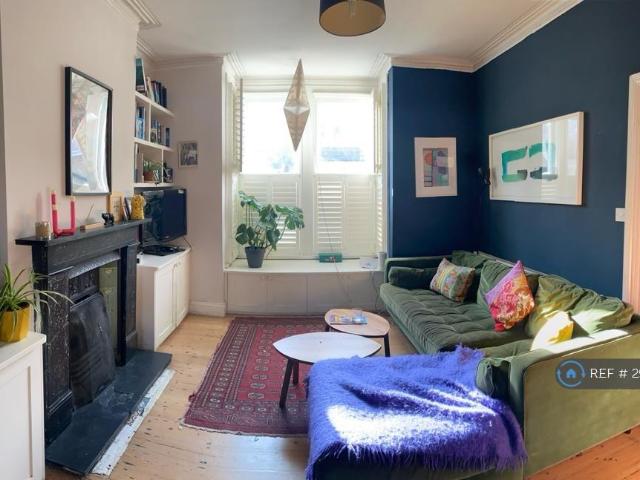 Brownlow Road, London, NW10 4 bed terraced house to rent £3,200 pcm £738 pw