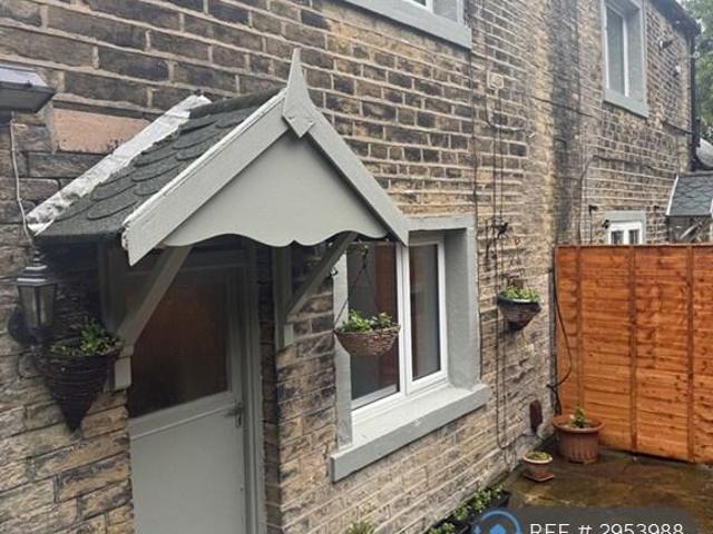 Brownroyd Hill, Bradford, BD6 2 bed semi detached house to rent £975 pcm £225 pw