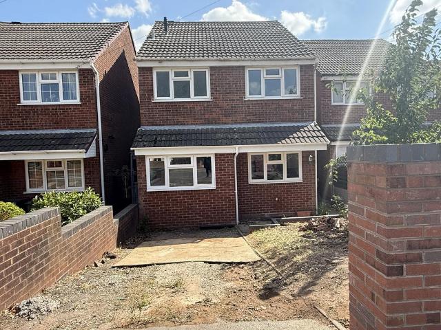 Browns Lane, Tamworth, B78 4 bed link detached house to rent £1,500 pcm £346 pw