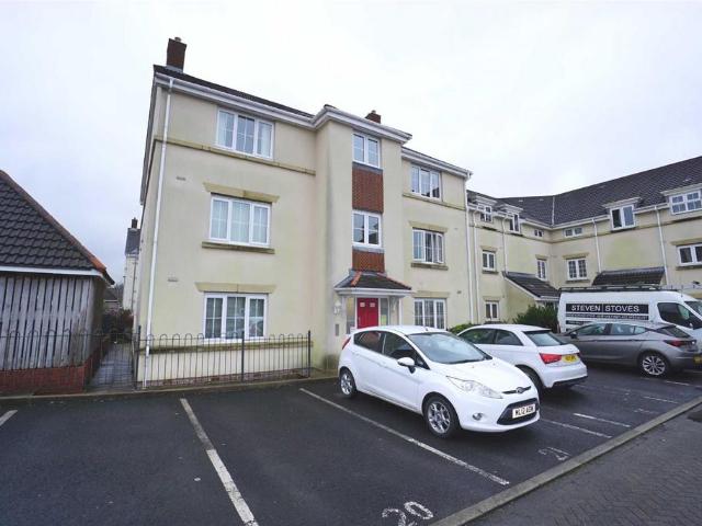 Browsholme Court, Westhoughton BL5 2 bed apartment to rent £875 pcm £202 pw