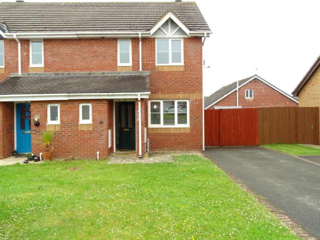 Bro Caerwyn, Llangefni, Gwynedd 3 bed semi detached house to rent £950 pcm £219 pw