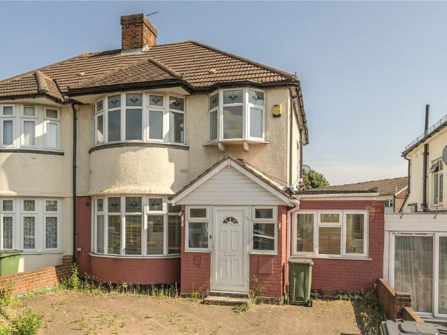 Broad Walk, Greenwich, London, SE3 4 bed end of terrace house to rent £2,800 pcm £646 pw