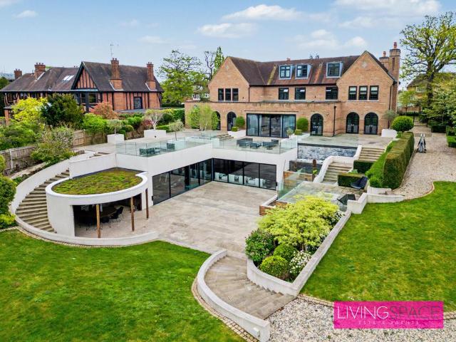 Broad Walk, London 6 bed detached house to rent £30,000 pcm £6,923 pw