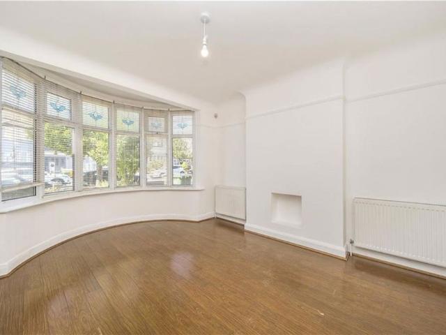 Broad Walk, SE3, London