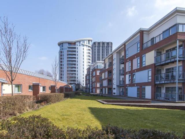 Broad Weir, Bristol BS1 1 bed apartment to rent £1,650 pcm £381 pw