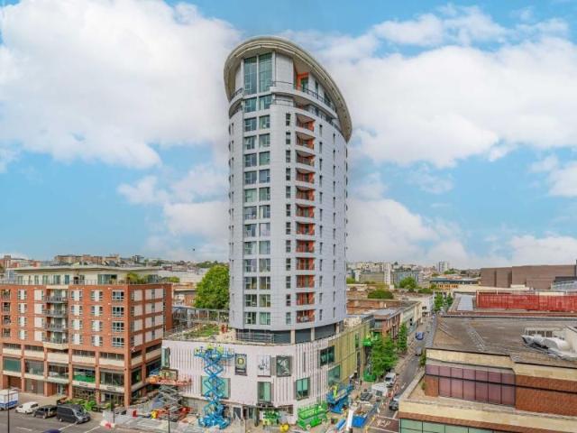 Broad Weir, Broadmead, Bristol BS1, 2 bed flat to rent, £2,000 pcm | PrimeLocation