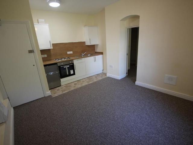 Broad Green, Wellingborough. 1 bed flat to rent £700 pcm £162 pw