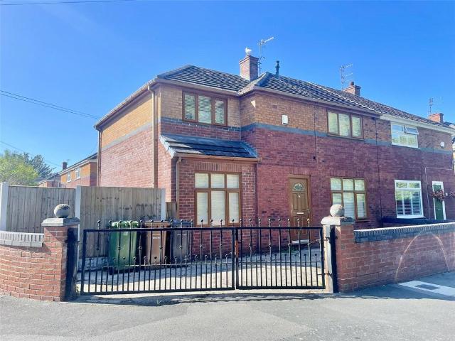 Broad Hey, Netherton L30 3 bed semi detached house to rent £1,250 pcm £288 pw